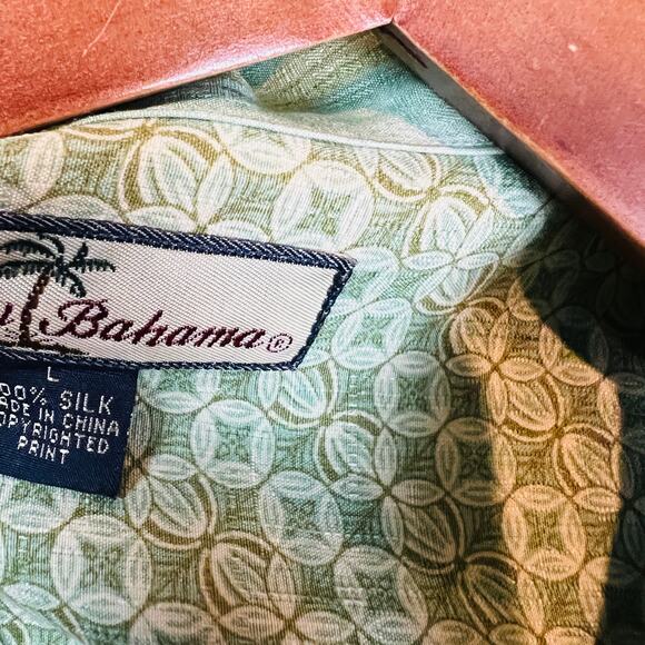 Tommy Bahama Original Fit 100% Silk Button Up Shirt Iris Floral Print - L - Picture 4 of 4